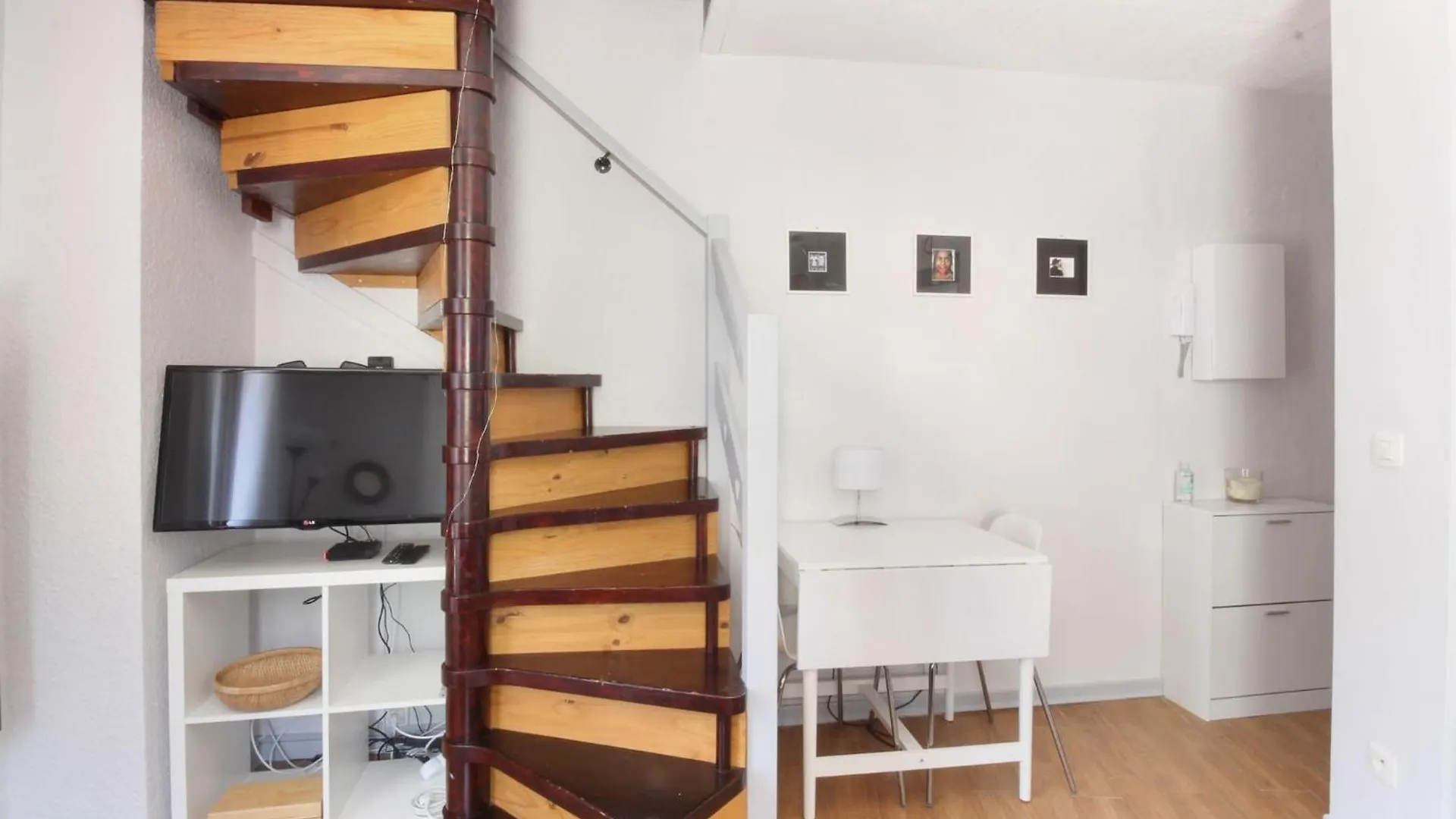 Nook 44 - The Cocoon - Historic Central 2 Bedroom Chamonix Apartmán